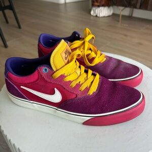 Nike Chron 2 SB 'Sangria Mystic Hibiscus' DM3493-604 - Size 9